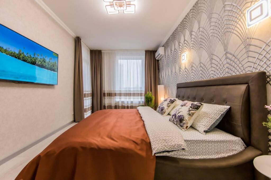 Новые Светлые Апартаменты Метро Славутич Kyjev Exteriér fotografie